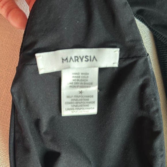 Marysia size medium Venice black bikini top. Mint condition - Picture 9 of 9
